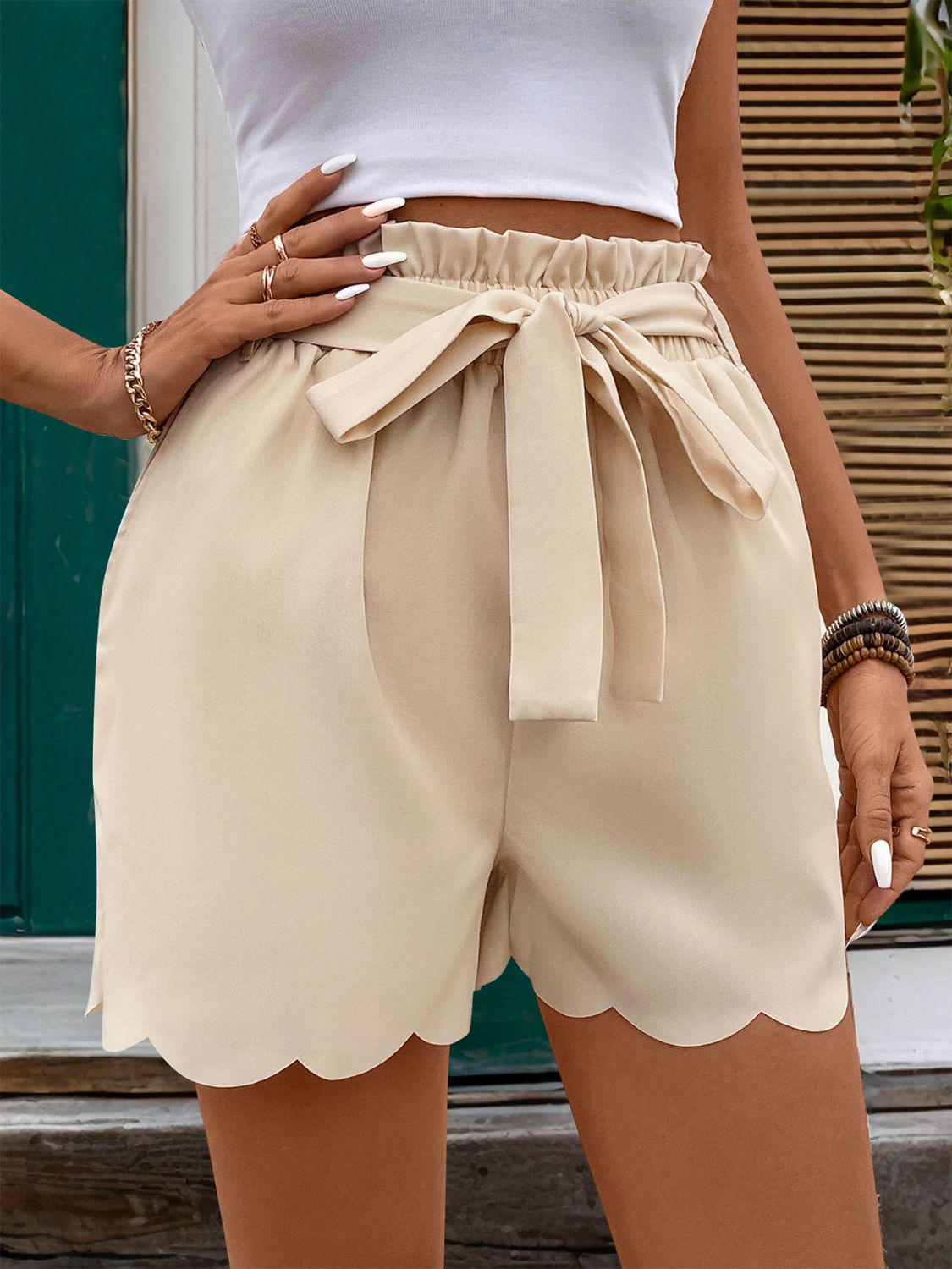 Scalloped Shorts: Tied Shorts with Pockets