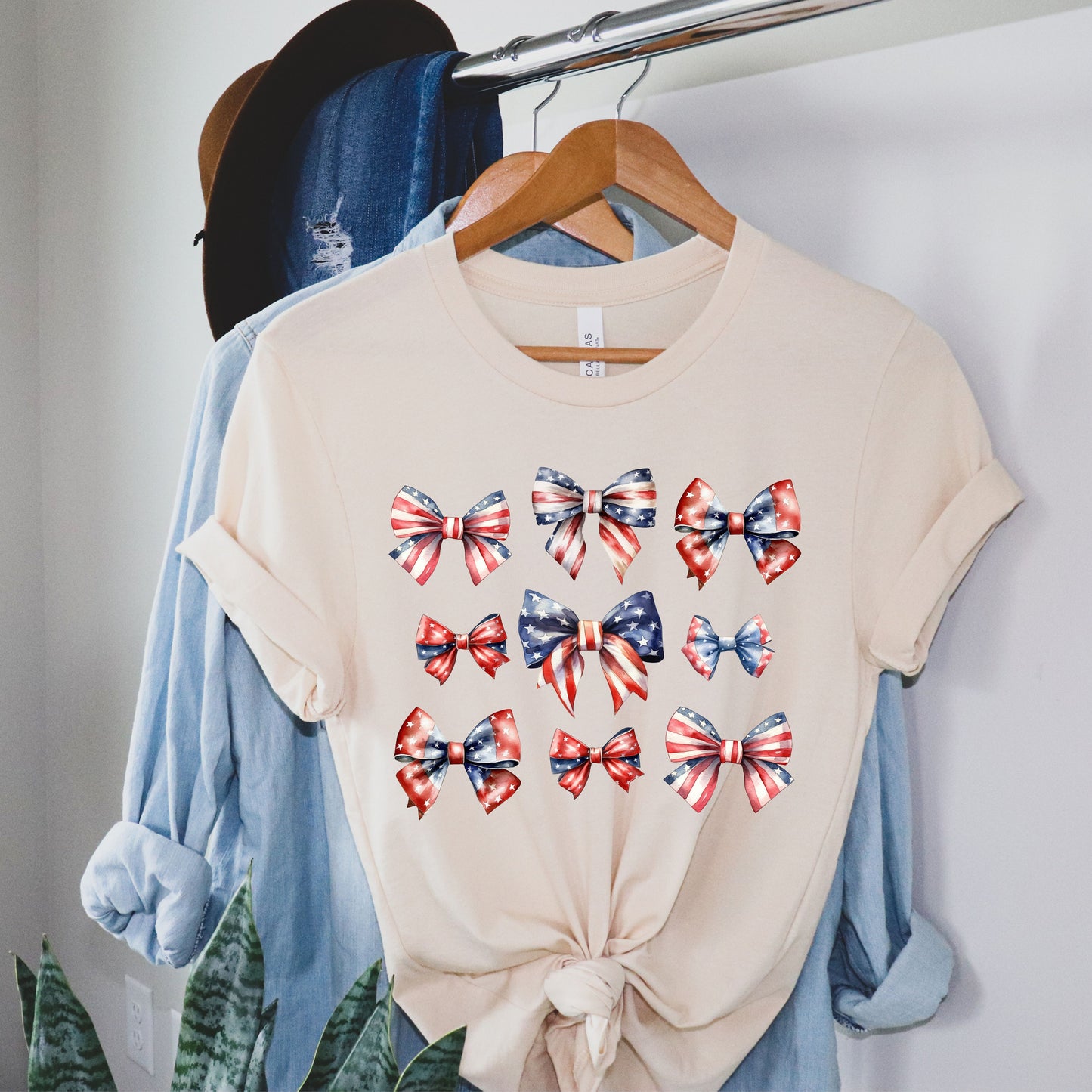 Bows in a Row:  Patriotic American Bows on Short Sleeve Tee