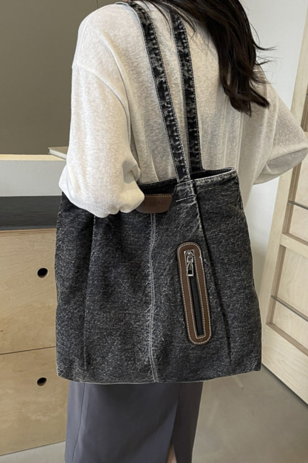 Shoulder Bag:  Denim Tote Bag with Zip