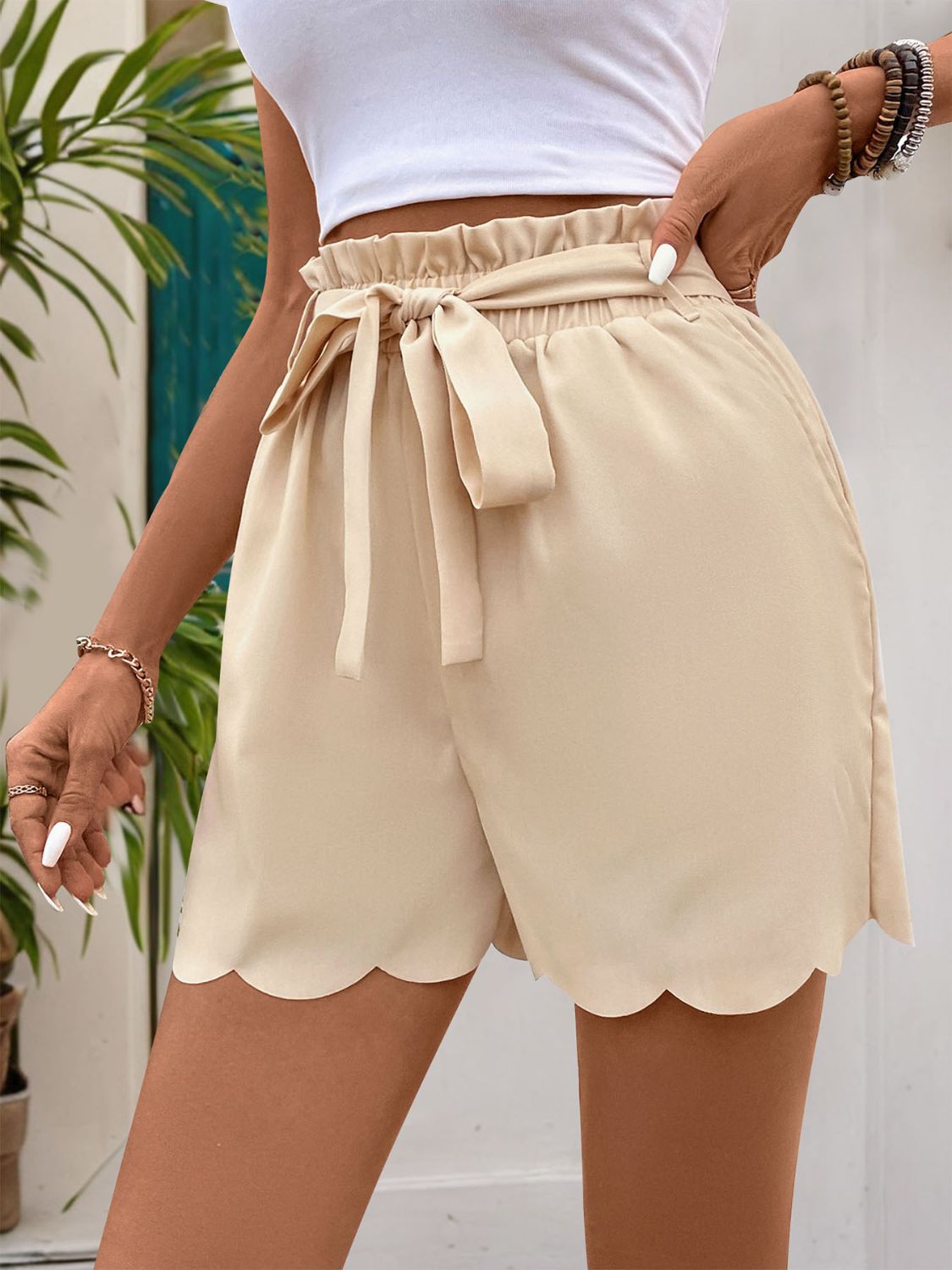 Scalloped Shorts: Tied Shorts with Pockets